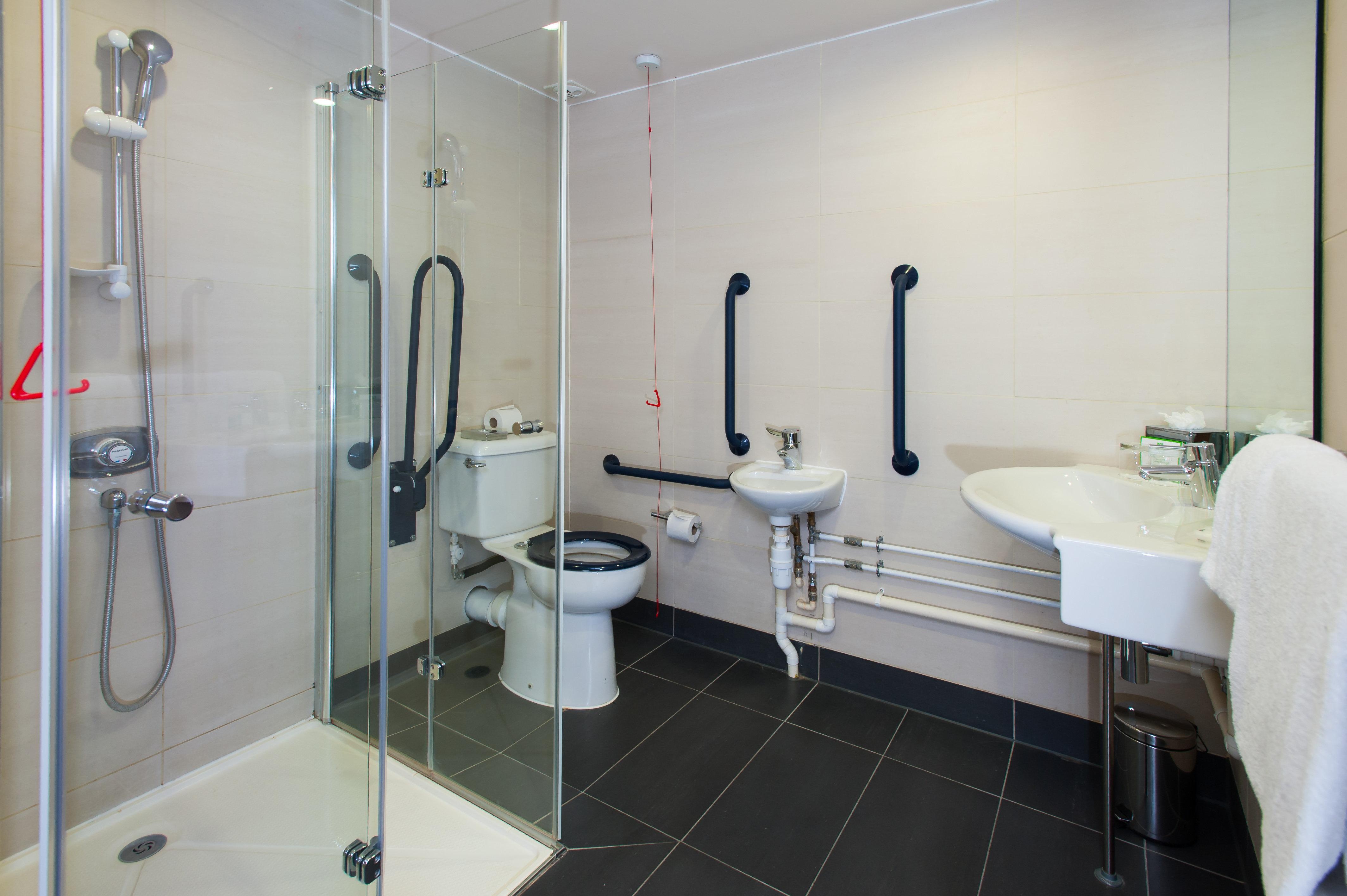 Holiday Inn Salisbury - Stonehenge By Ihg Amesbury Exterior photo