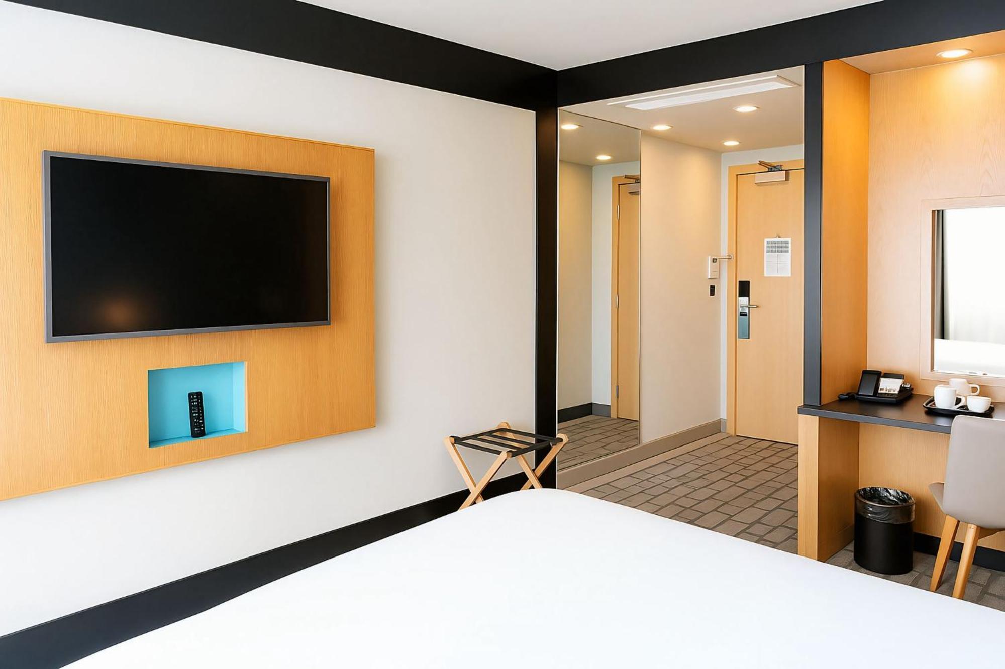 Holiday Inn Salisbury - Stonehenge By Ihg Amesbury Exterior photo